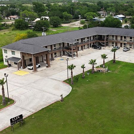 Lux Inn And Suites Three Rivers Buitenkant foto