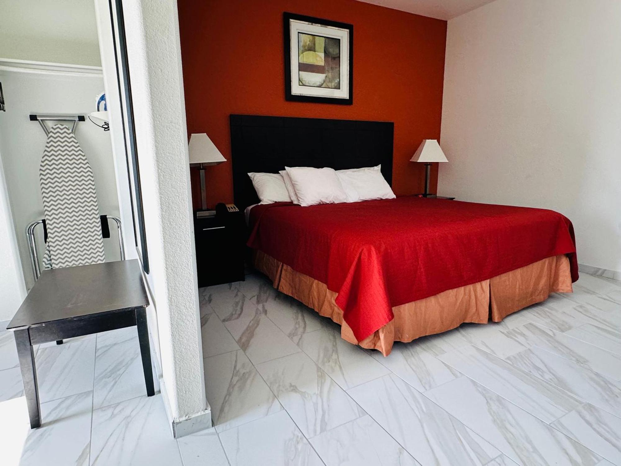 Lux Inn And Suites Three Rivers Buitenkant foto
