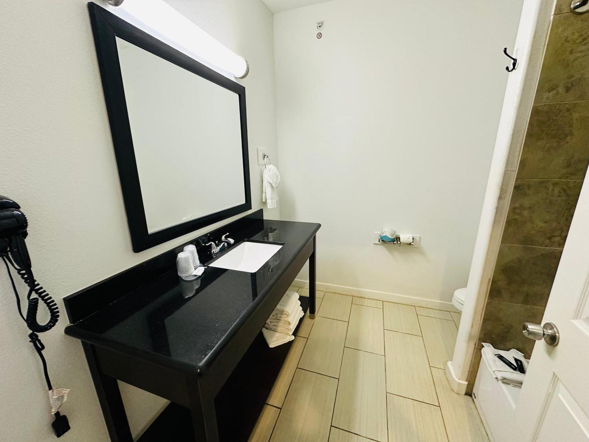 Lux Inn And Suites Three Rivers Buitenkant foto
