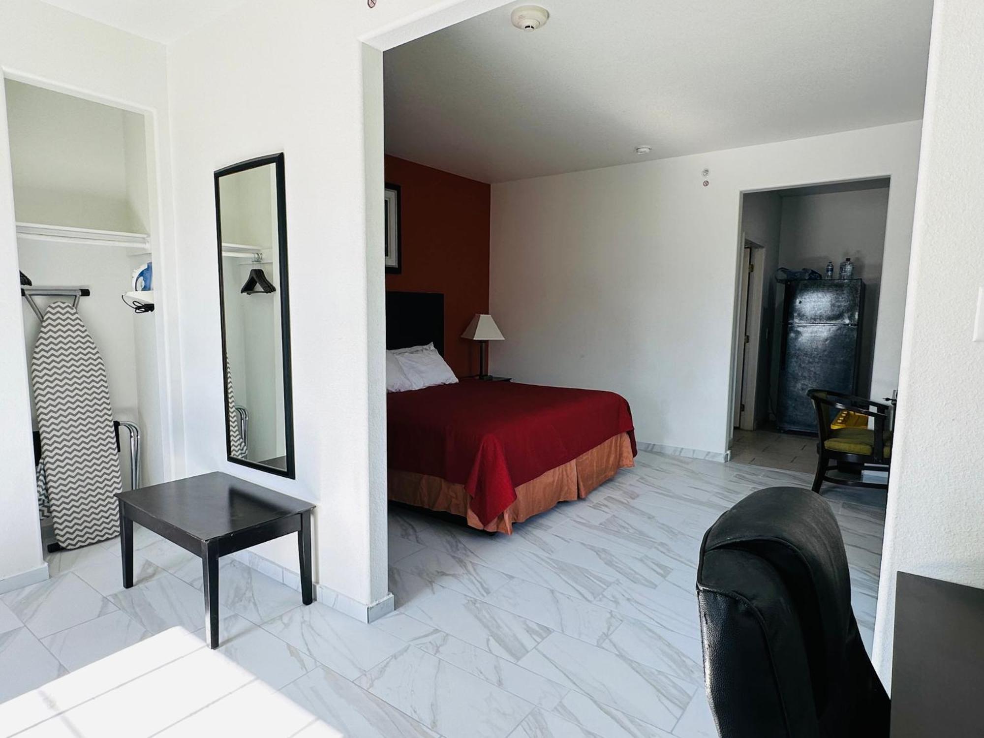 Lux Inn And Suites Three Rivers Buitenkant foto