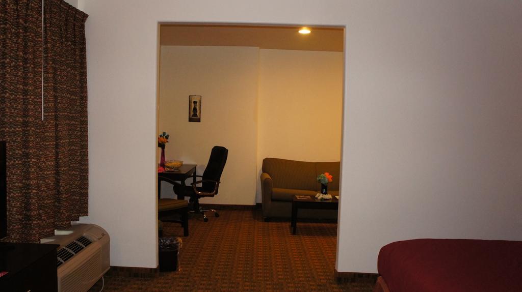 Lux Inn And Suites Three Rivers Buitenkant foto