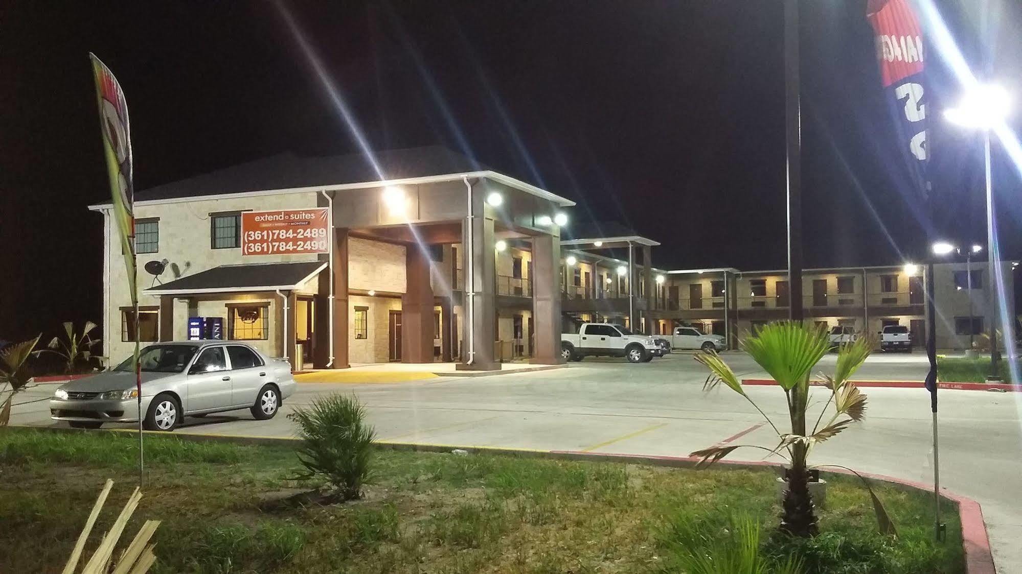 Lux Inn And Suites Three Rivers Buitenkant foto
